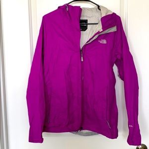 Women’s rain jacket